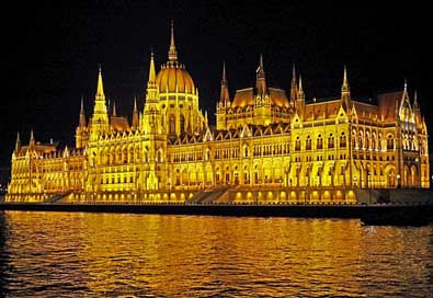 Budapest-At-Night  Ship-Passage Parliament-At-Night Picture