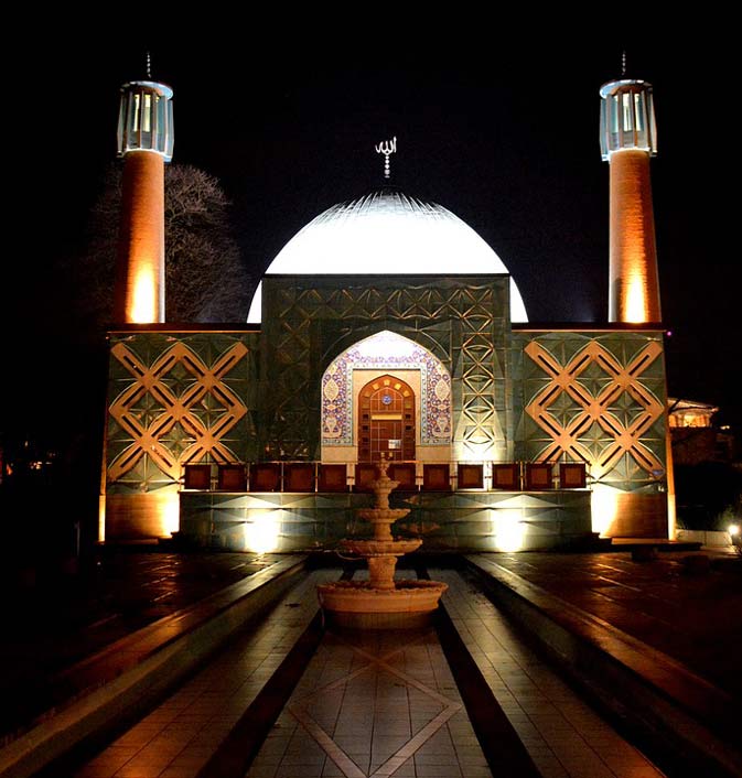 Iran On-The-Alster Blue-Mosque Hamburg