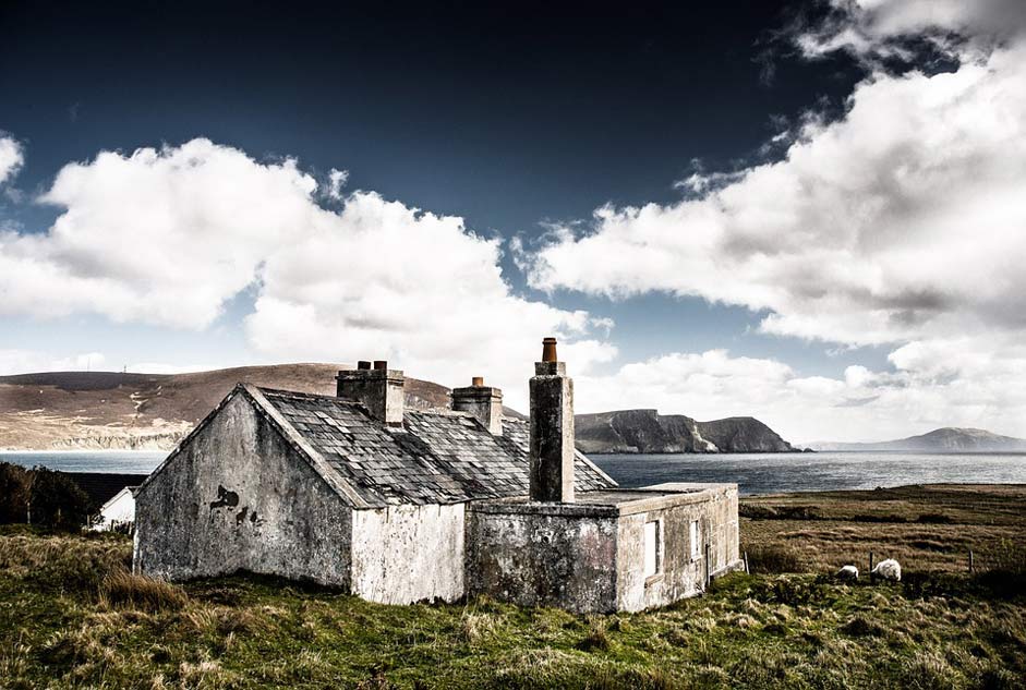 House Ireland Ruin Hut