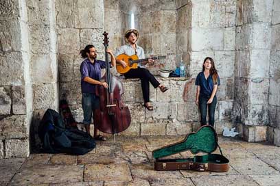 Israel Jerusalem Singer Street-Musicians Picture
