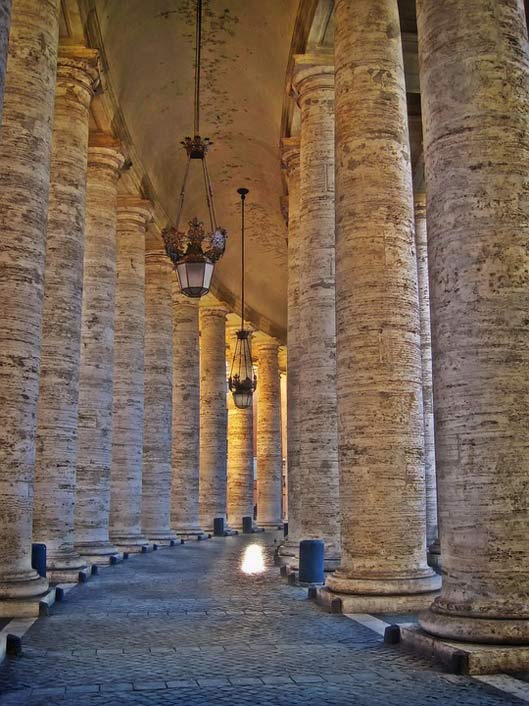 Rome Peter'S-Square St Bernini'S-Colonnade