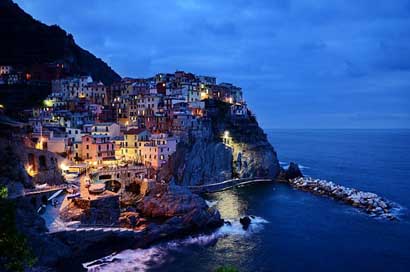 Cinque-Terre Sea Rocks Italy Picture