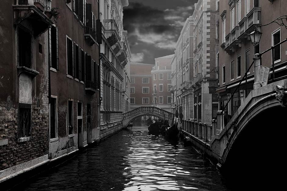 House Gondola Channel Venice