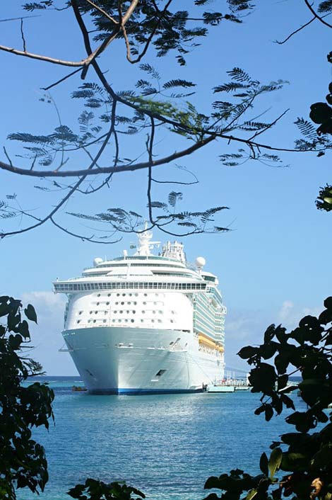 Cruise-Ships Sea Ship Cruise