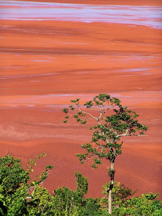 Red Open-Pit-Mining Aluminium Jamaica