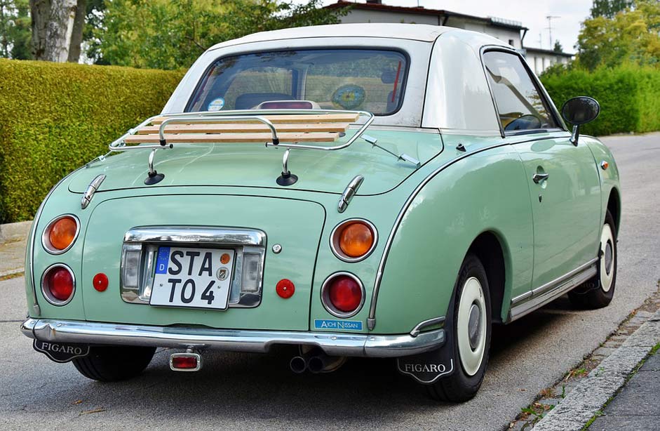 Oldtimer Auto Figaro Nissan