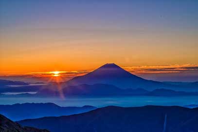 Mt-Fuji  Morning-Haze Sunrise Picture