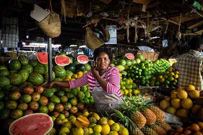Nairobi Market Woman Kenya Picture