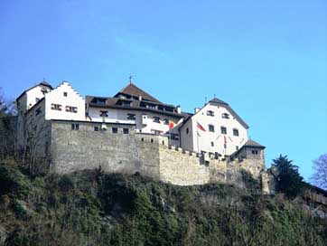 Principality-Of-Liechtenstein   Vaduz-Castle Picture