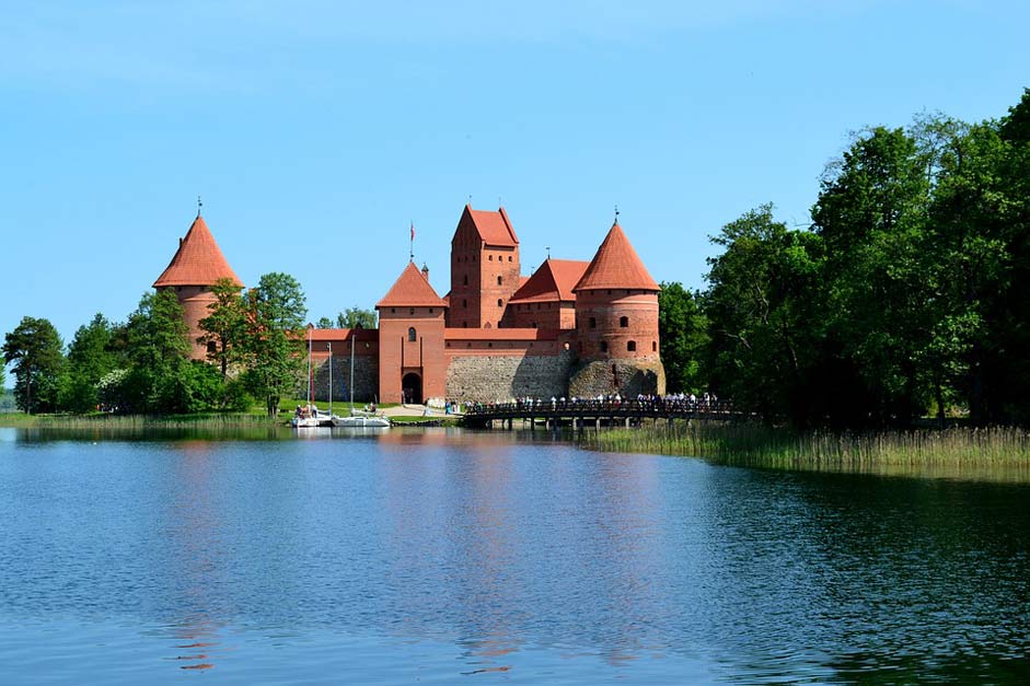 Medieval-Castle Castle Lake Architecture
