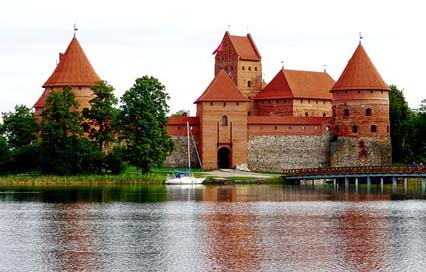 Trakai-Castle Lithuania Late-Middle-Ages Wasserburg Picture