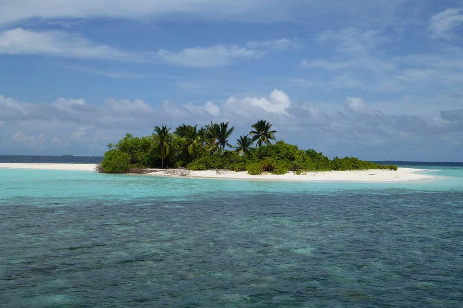  Beach Island Maldives
