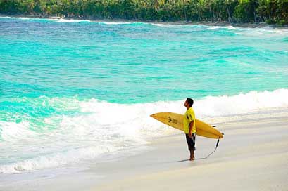 Atoll Destination Couple Beach Picture