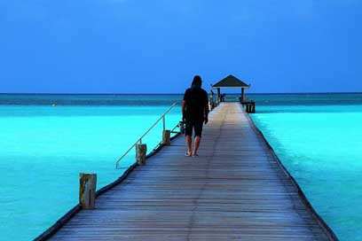 Maldives Relax Bridge The-Pier Picture