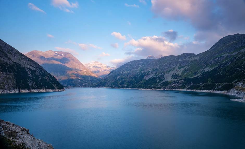 High-Mountain-Reservoir Reservoir Glacial-Lake Lake