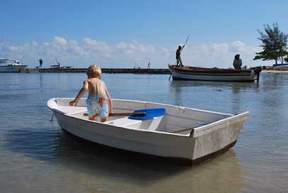 Child Alone Sea Boat Picture
