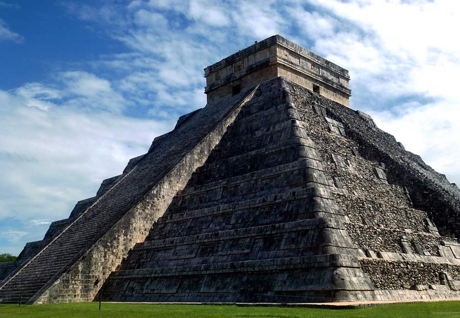  Chichen-Itza Pyramid Mexico
