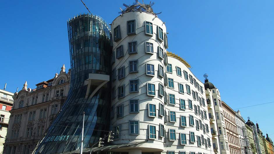 Tourists Dancing-House Places-Of-Interest Prague