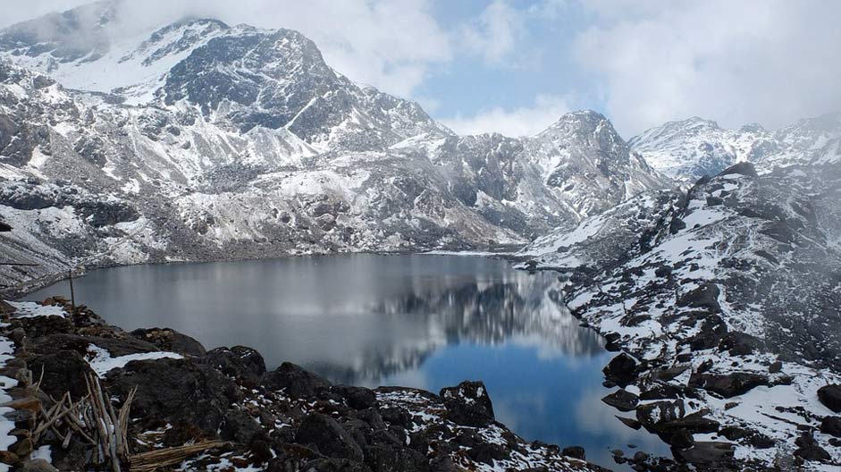 Mountain Bergsee Mountains Nepal