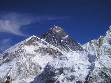 Mount-Everest Gerbirge Nepal Himalayas Picture