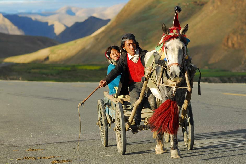 Coach Landscape Transport Tibet