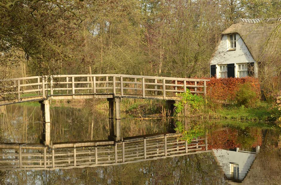 House Water Reflection Bridge