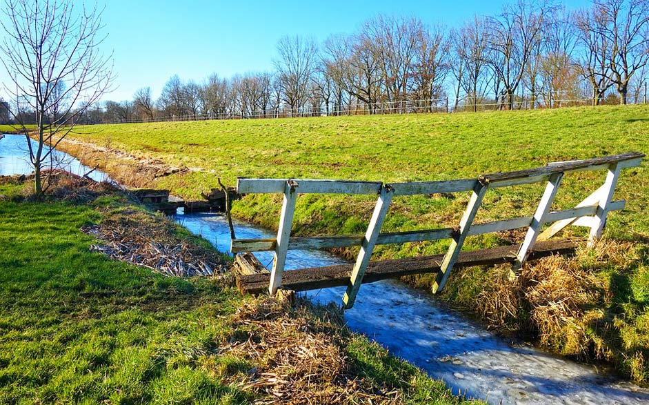 Embankment Dike Gate Ditch