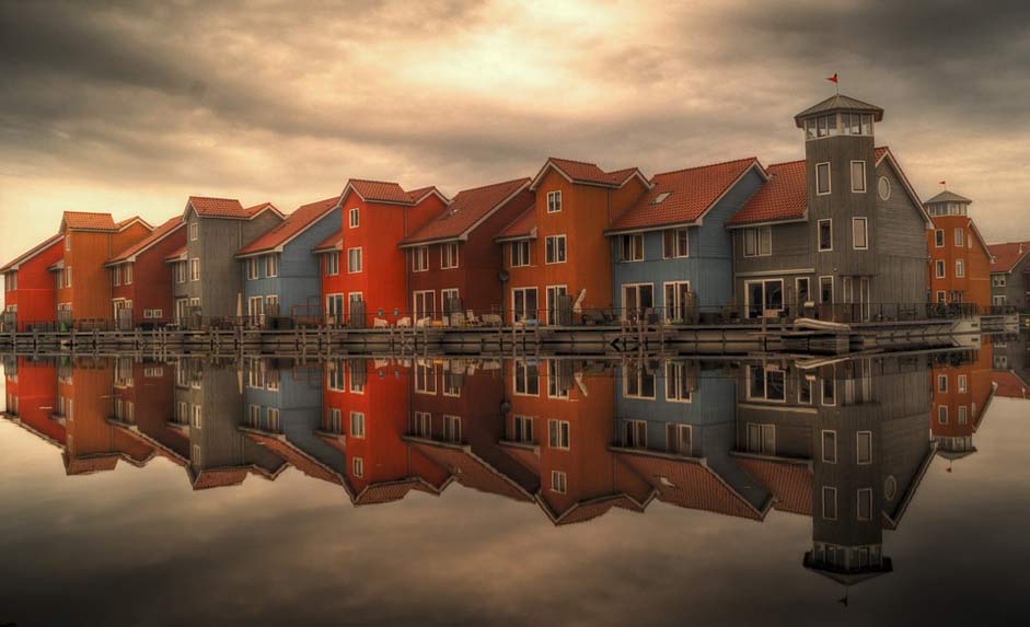 Reflection Houses Serial-Houses Row-Houses
