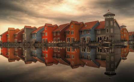 Row-Houses Reflection Houses Serial-Houses Picture