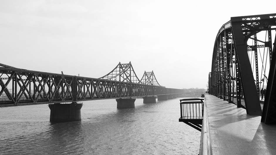  North-Korea Yalu-River Bridge