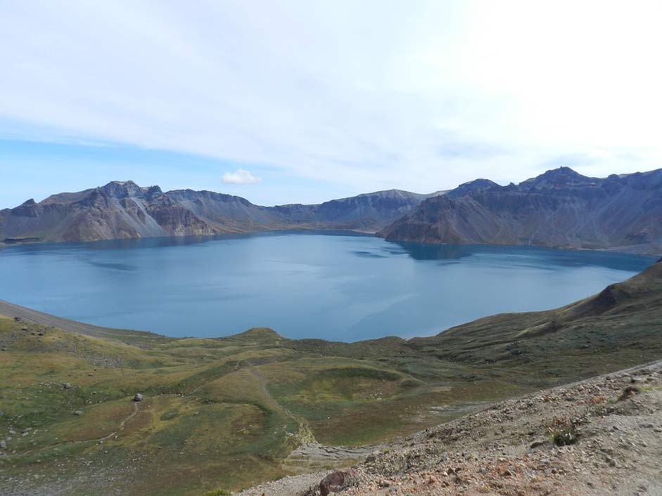  North-Korea The-Heavens-And-The-Earth Mt-Paektu