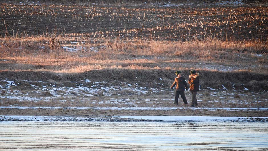  Happiness Soldiers North-Korea