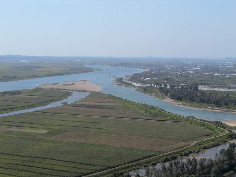 Outlook China Border River