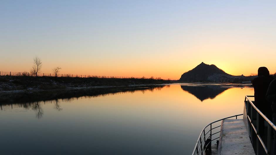  North-Korea Yalu-River Sunset
