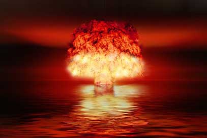 Atomic-Bomb Mushroom Explosion Nuclear-Weapons Picture
