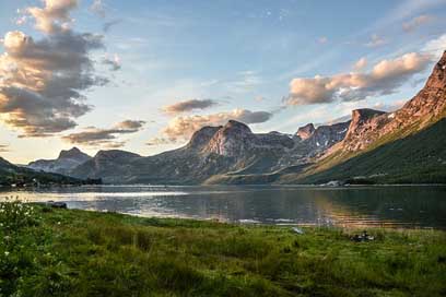 Landscape Sunrise Sea Mountains Picture