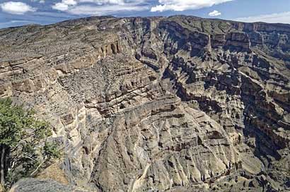 Oman Gorge Canyon Jebel-Shams-View-Point Picture