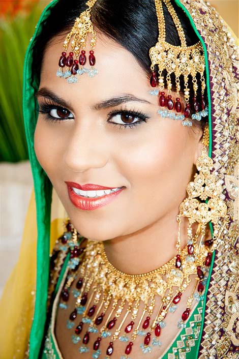 Culture Indian Pakistan Woman-Smiling