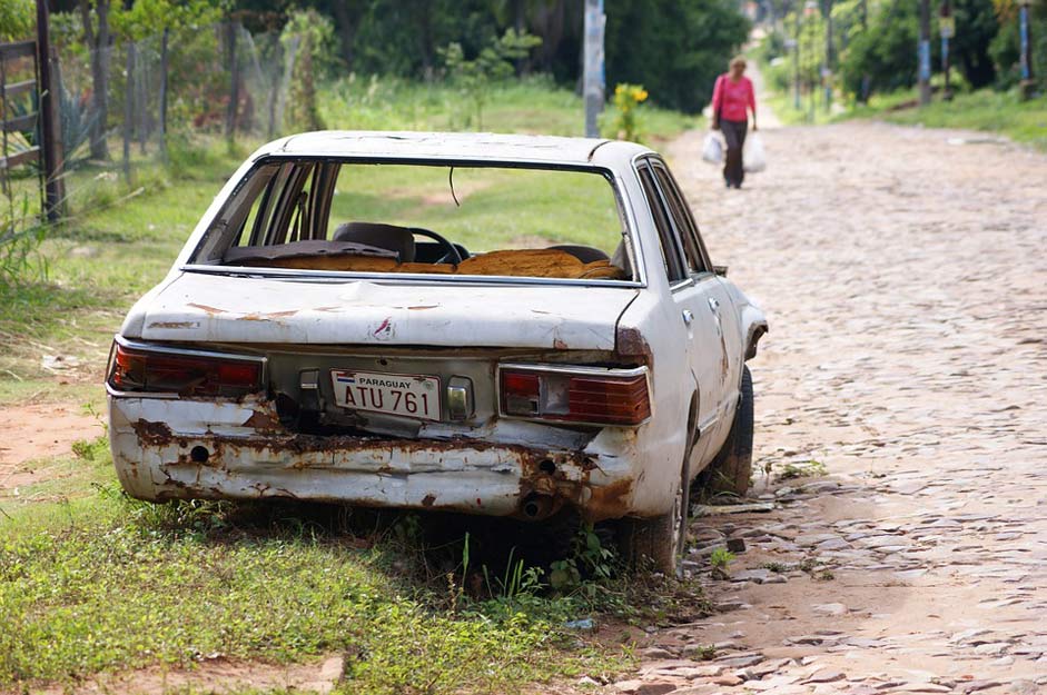 Paraguay Road Wreck Auto