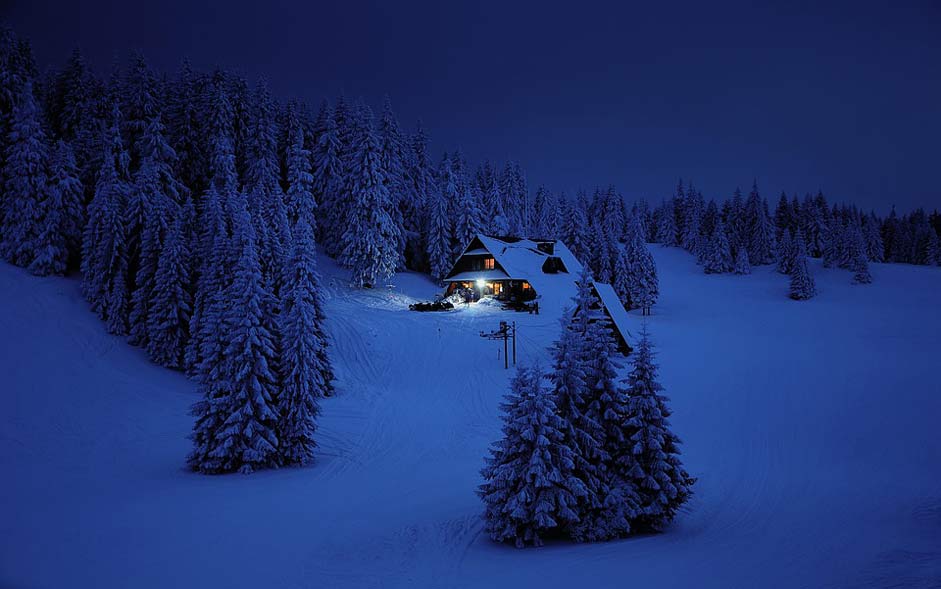 Night Mountains Winter Snow