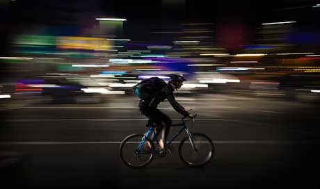 Courier Warsaw Panning Night Picture