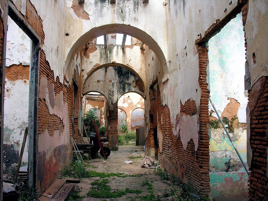 Arch Ruins House Abandoned