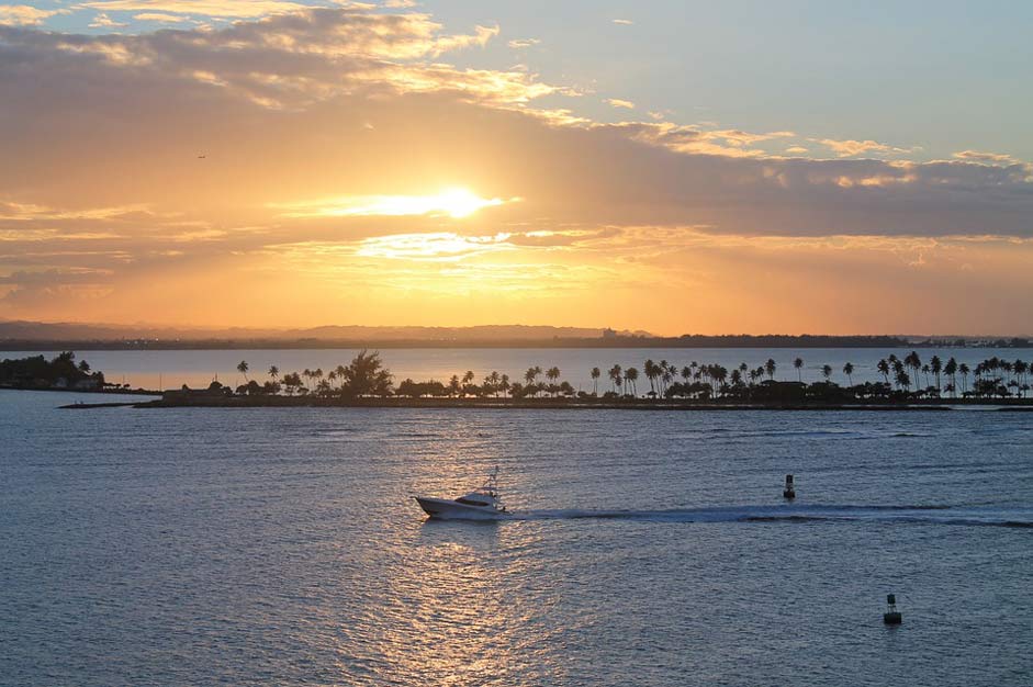 Ocean Puerto-Rico Boat Sunset