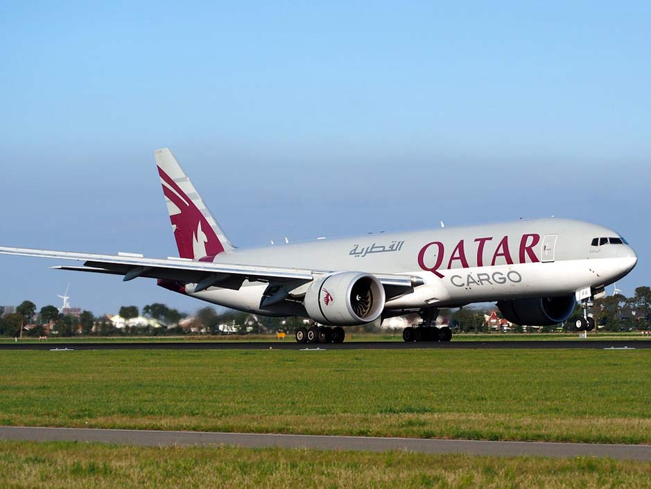 Airport Boeing-777 Cargo Qatar-Airways