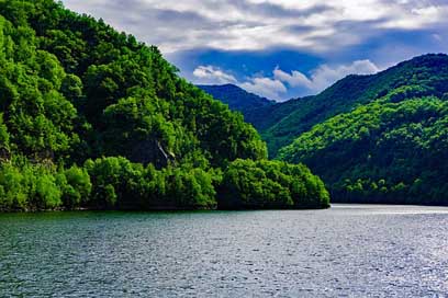 Romania Lake Landscape Mountains Picture