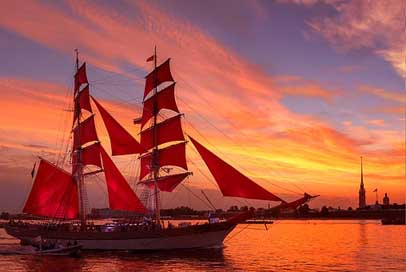 Scarlet-Sails Salute Evening Neva Picture