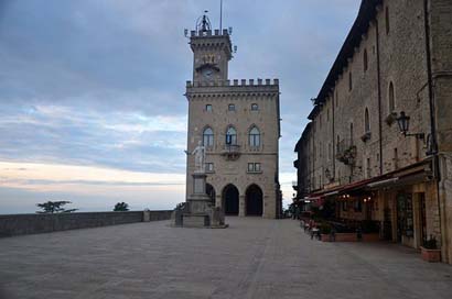Torre  San-Marino Piazza Picture