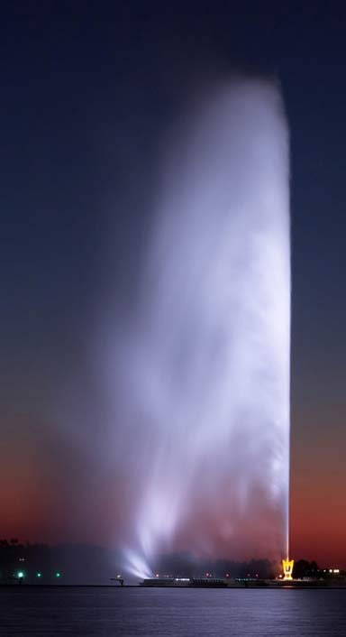 Tall Huge Spray Fountain