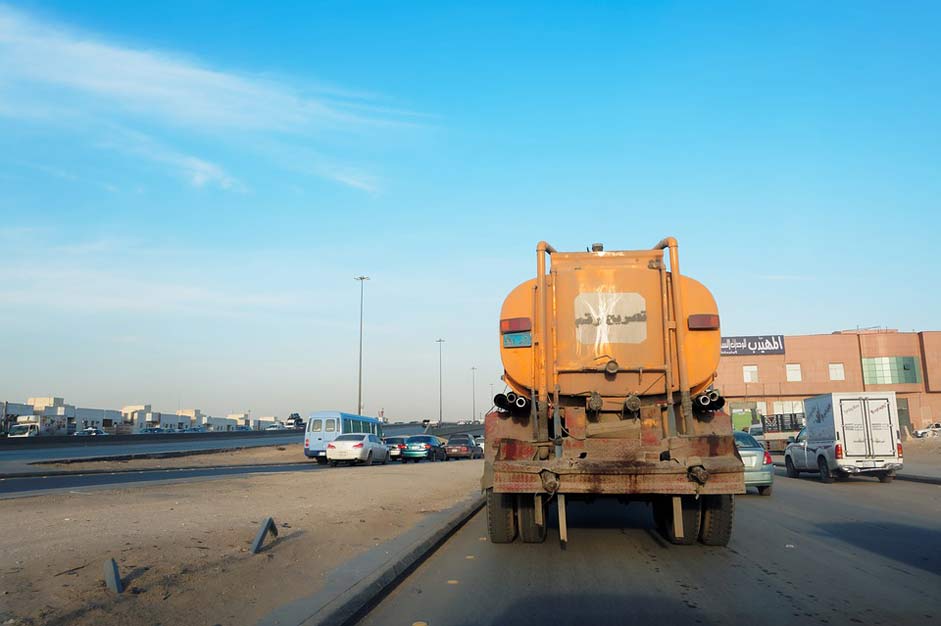 Saudi-Arabia Riyadh Road Tank-Wagon