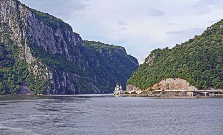 The-Iron-Gate Danube-Canyon Karparten Danube-Gorge Picture